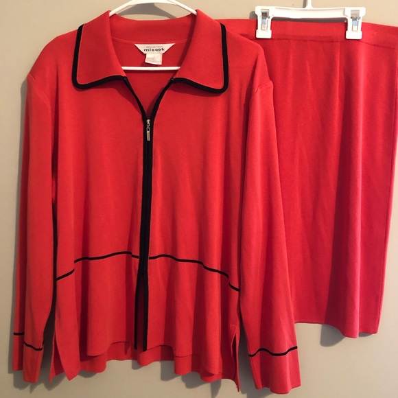 Misook Dresses & Skirts - ❤️SOLD❤️ Exclusively Misook Set Orange Skirt Black